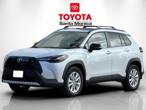 New 2026 Toyota Corolla Cross LE FWD image 6