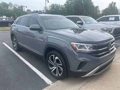 Used 2021 Volkswagen Atlas Cross Sport SEL Premium image 1