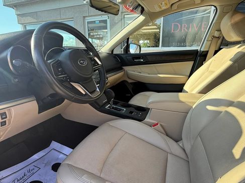 Used 2019 Subaru Outback 2.5i Limited AWD/4WD image 9
