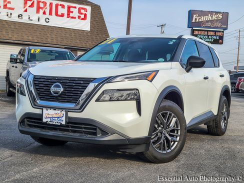 Used 2021 Nissan Rogue S image 1