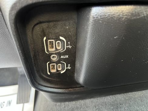 Used 2020 RAM 1500 Big Horn RWD image 34