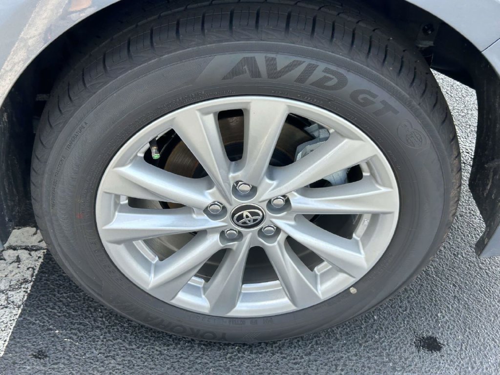 Used 2026 Toyota Corolla LE w/ LE Premium Package FWD image 9