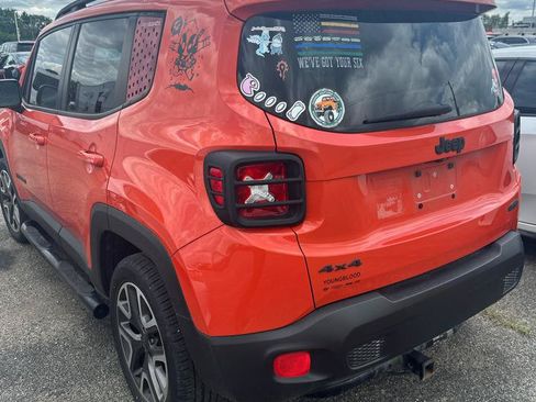 Used 2017 Jeep Renegade Latitude AWD/4WD image 2