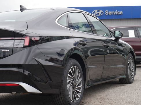 New 2026 Hyundai Sonata SEL FWD image 17