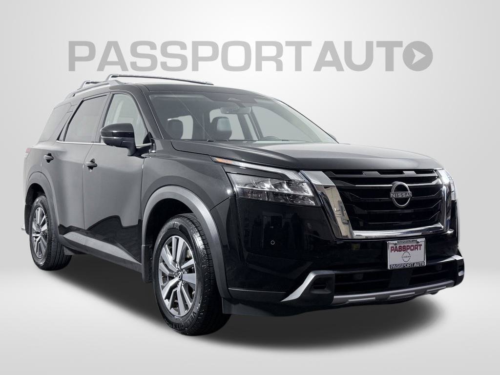 Certified 2024 Nissan Pathfinder SL AWD/4WD image 4