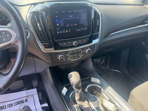 Used 2021 Chevrolet Traverse LT AWD/4WD image 15