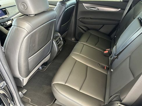 New 2026 Cadillac XT5 Luxury image 27