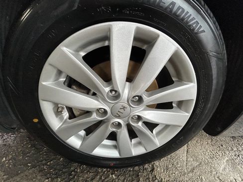 Used 2015 Kia Forte EX image 23