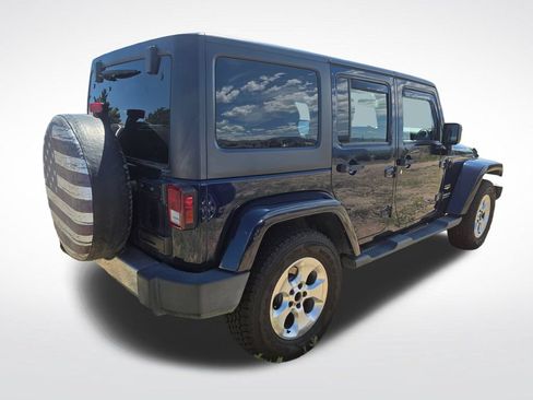 Used 2013 Jeep Wrangler Unlimited Sahara w/ Connectivity Group AWD/4WD image 5