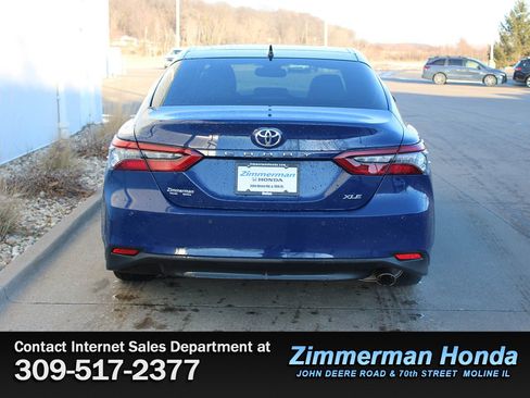 Used 2023 Toyota Camry XLE w/ Navigation Package image 5