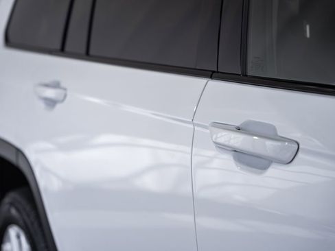 Certified 2024 Jeep Grand Cherokee L Limited w/ Luxury Tech Group II image 18