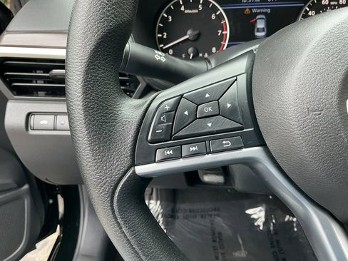 Used 2024 Nissan Altima 2.5 SV FWD image 28