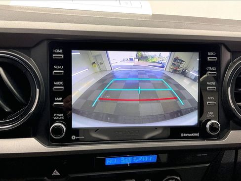 Used 2022 Toyota Tacoma TRD Off-Road image 22