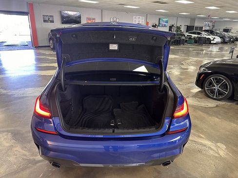 Used 2022 BMW 330i Sedan w/ M Sport Package image 22