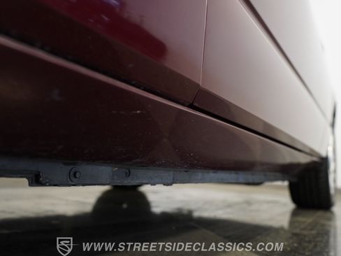 Used 2004 Ford Thunderbird image 27