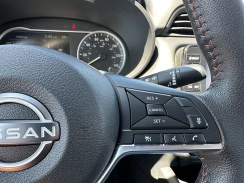 Used 2024 Nissan Versa SR FWD image 24
