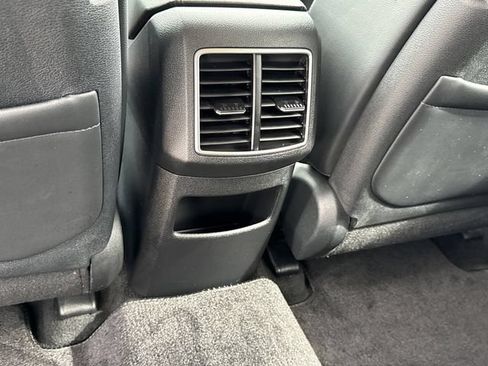Used 2025 Kia Sportage EX FWD image 11