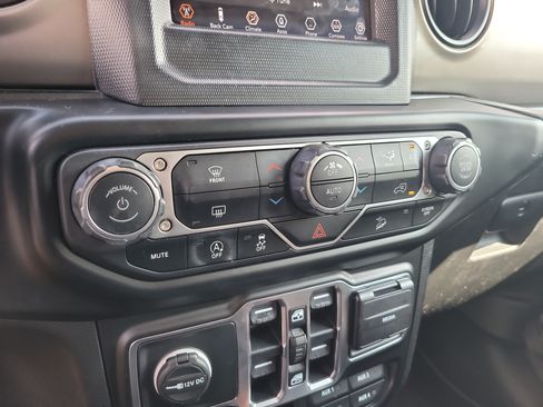 Used 2020 Jeep Wrangler Unlimited Sport S AWD/4WD image 23
