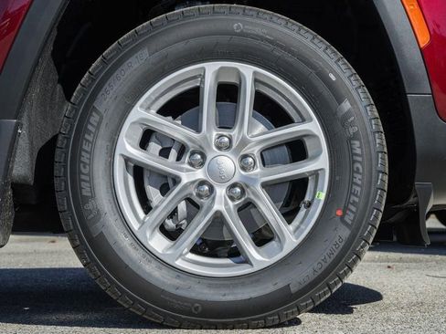 New 2025 Jeep Grand Cherokee Laredo X w/ Luxury Tech Group I image 16