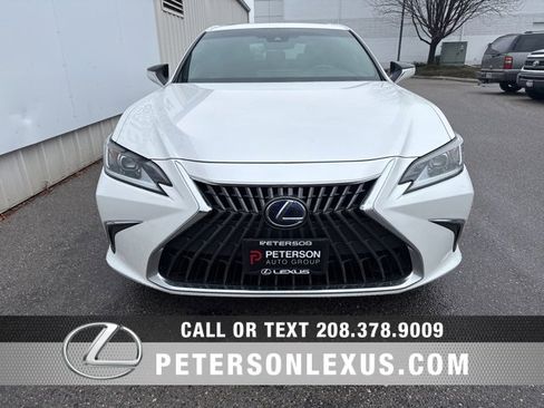 Used 2022 Lexus ES 300h w/ Accessory Package 2 image 8