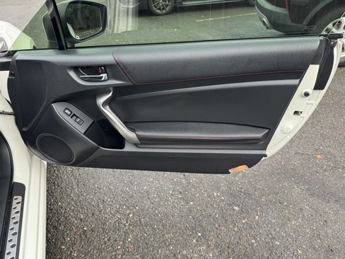 Used 2015 Subaru BRZ Limited w/ Popular Package #1B image 16