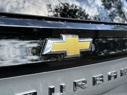 New 2026 Chevrolet Suburban LS image 10