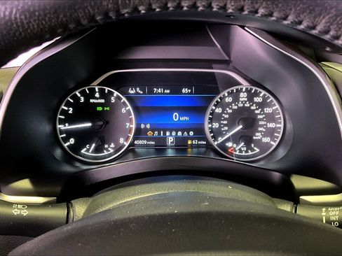 Used 2023 Nissan Murano SV image 13