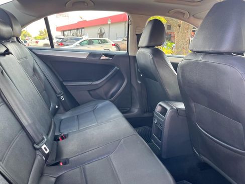 Used 2012 Volkswagen Jetta TDI image 25