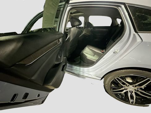 Used 2022 Honda Accord Touring image 28