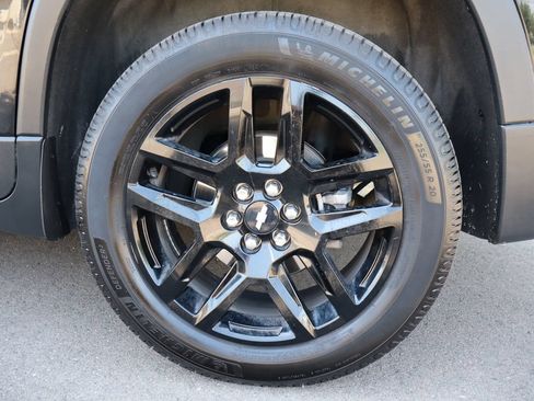 Used 2018 Chevrolet Traverse LT AWD/4WD image 45