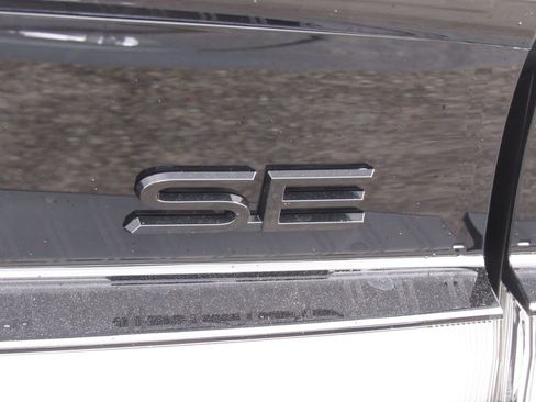 New 2026 Toyota Prius Plug-In Hybrid image 8