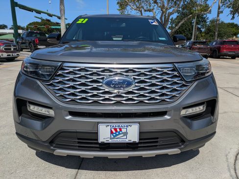 Certified 2021 Ford Explorer Platinum w/ Equipment Group 601A AWD/4WD image 8