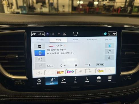 New 2026 Chrysler Pacifica Select image 32