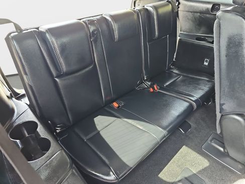 Used 2018 Toyota Highlander Limited Platinum AWD/4WD image 16
