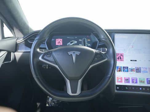 Used 2021 Tesla Model S Long Range Plus image 39