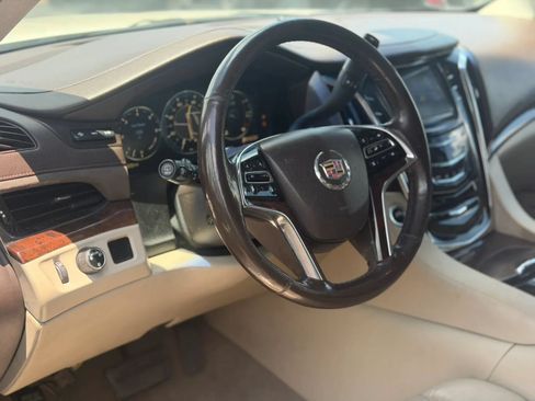 Used 2015 Cadillac Escalade ESV Luxury RWD image 12