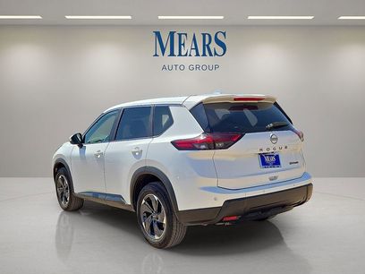 Used 2024 Nissan Rogue SV