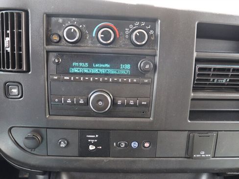 Used 2018 Chevrolet Express 3500 LT w/ LT Preferred Equipment Group RWD image 11