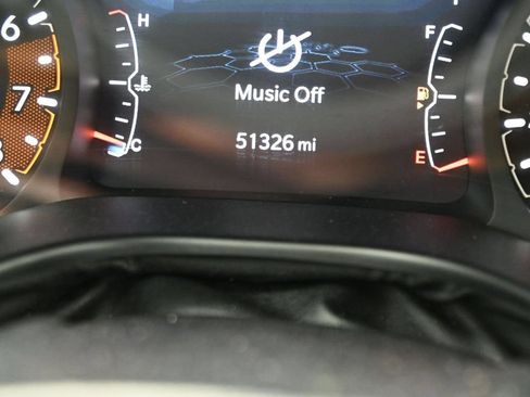 Used 2024 Jeep Compass Latitude AWD/4WD image 15
