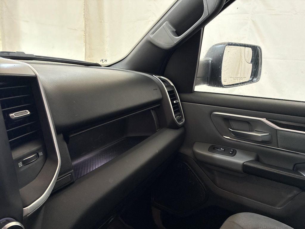Used 2022 RAM 1500 Big Horn AWD/4WD image 23