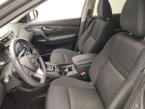 Used 2018 Nissan Rogue SV FWD image 17