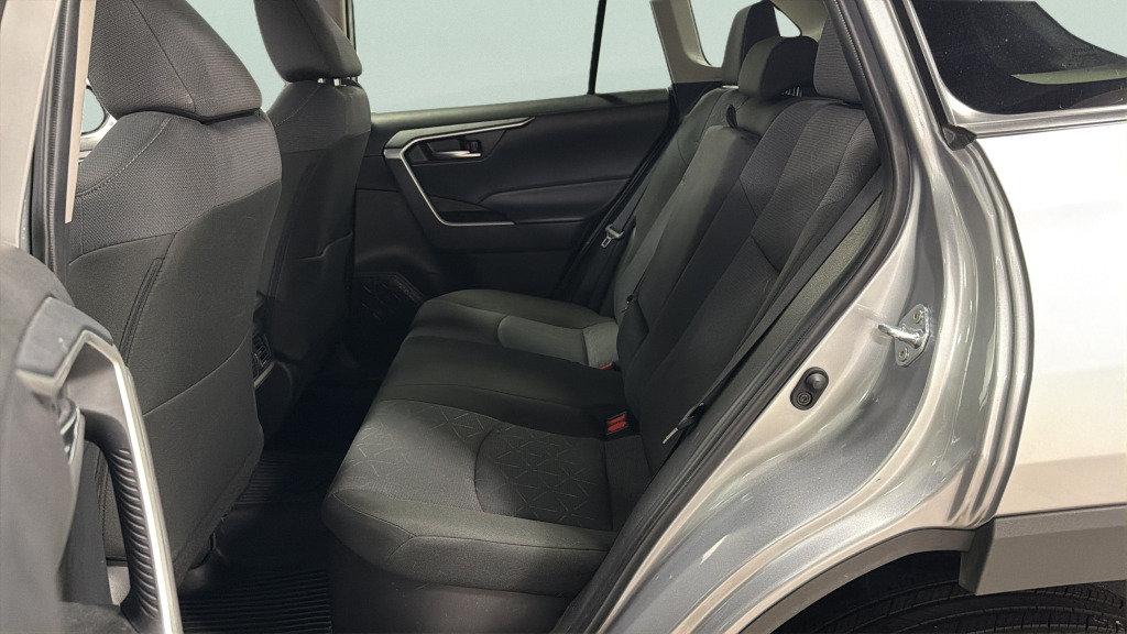 Used 2025 Toyota RAV4 XLE w/ Convenience Package AWD/4WD image 34