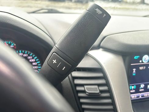 Used 2017 GMC Yukon SLT w/ Open Road Package image 33