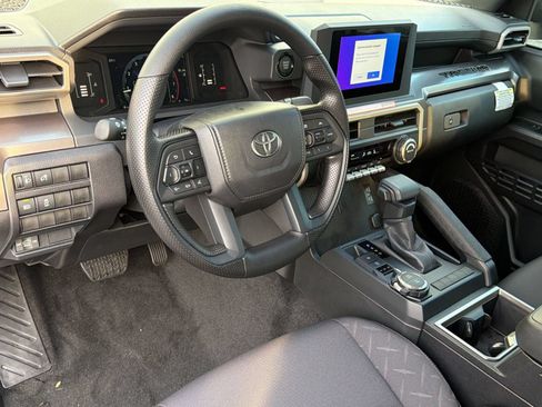 Used 2026 Toyota Tacoma SR5 AWD/4WD image 4
