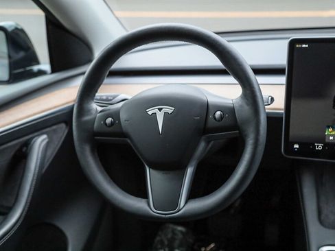 Used 2023 Tesla Model Y Long Range AWD/4WD image 21