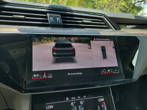 Certified 2024 Audi Q8 e-tron Premium Plus w/ Premium Plus Package AWD/4WD image 23