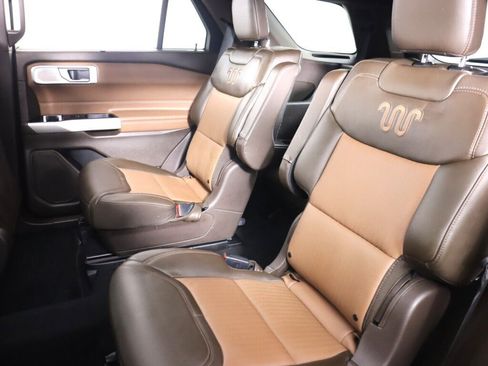 Used 2022 Ford Explorer King Ranch w/ Technology Package AWD/4WD image 39