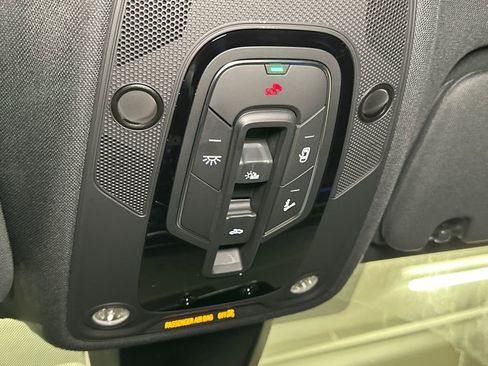 Used 2025 Audi Q7 3.0T Prestige w/ Prestige Package image 28