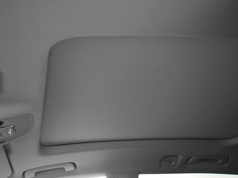 Used 2023 Audi Q8 Premium Plus image 21