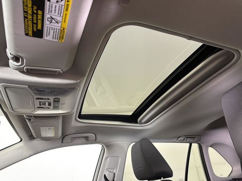 Used 2023 Toyota RAV4 XLE w/ Convenience Package image 35